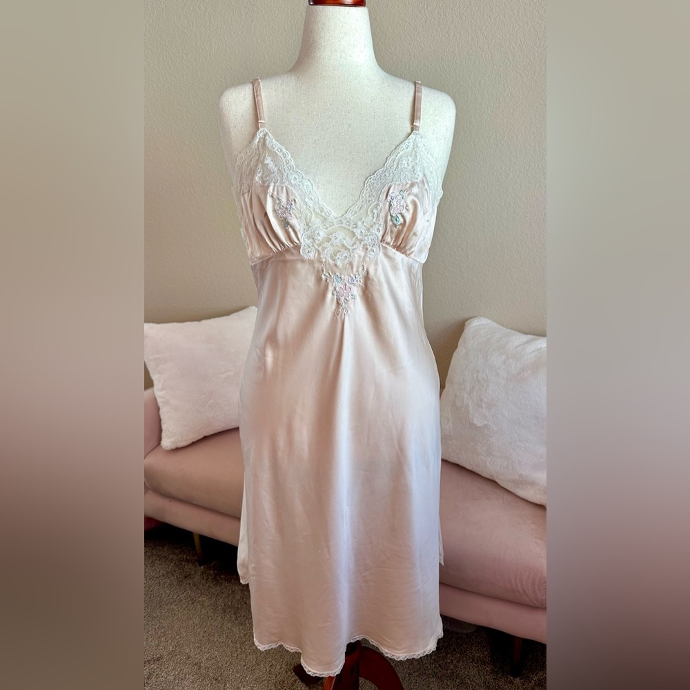 VTG Sara Beth Chemise Nightgown Slip Champagne Pink Satin & Lace Womens Sz 38/M